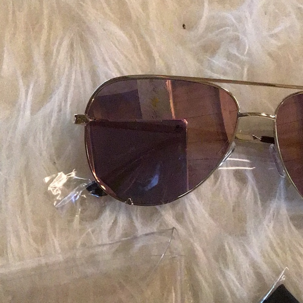 NEW! gold Quay high key aviators - Picture 8 of 10